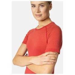 Odlo - Women's Baselayer S/S Performance Light Eco - Sous-vêtement Synthétique 8 Odlo - Women's Baselayer S/S Performance Light Eco - Sous-vêtement Synthétique -Boutique Röhnisch odlo womens baselayer s s performance light eco sous vetement synthetique detail 3