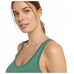 Stoic - Women's Merino150 HeladagenSt. Tank - Sous-vêtement Mérinos -Boutique Röhnisch stoic womens merino150 heladagenst tank sous vetement merinos detail 6